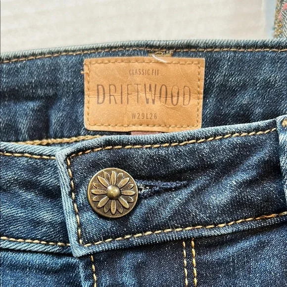 Driftwood Jeans Colette. Cropped. - Picture 3 of 10